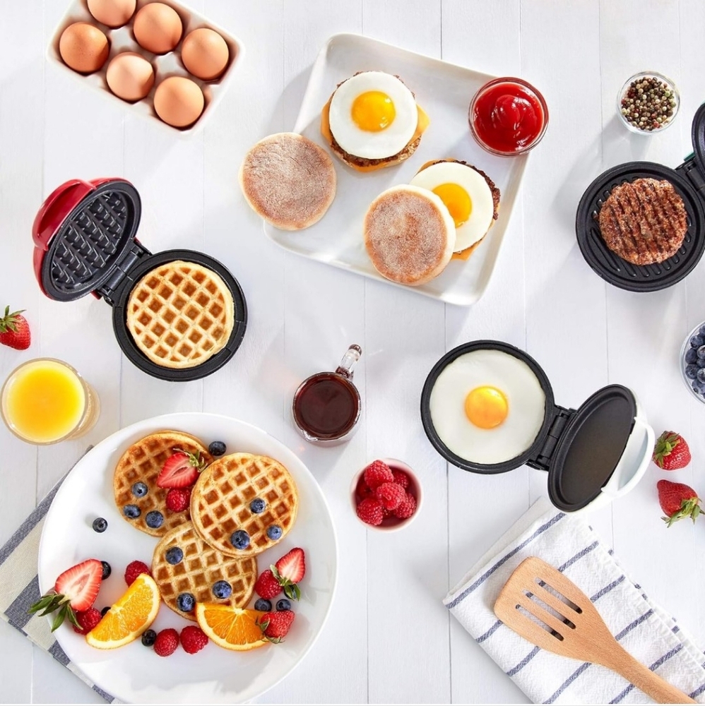NIB Dash Mini Waffle Maker - Picture 6 of 10